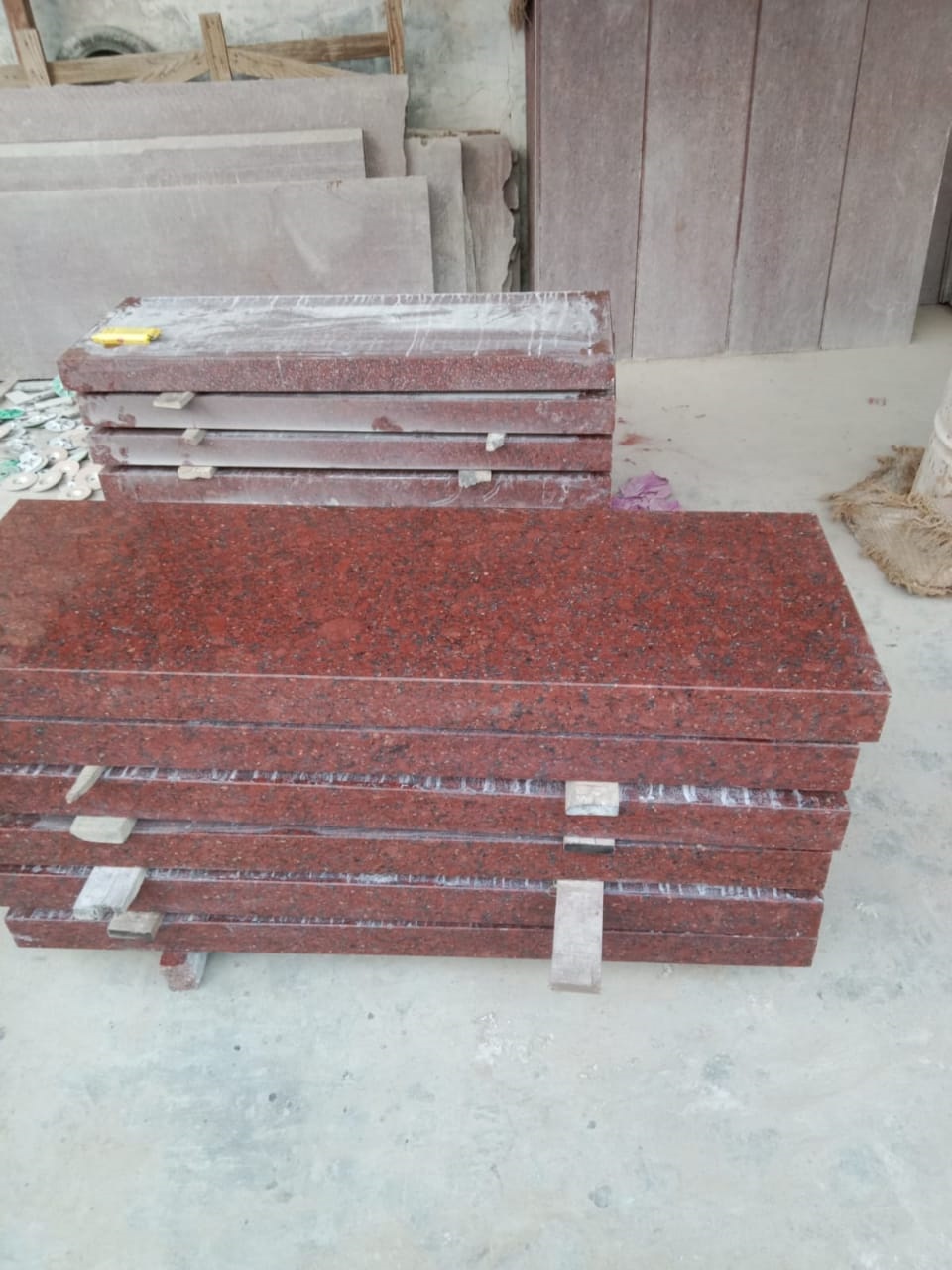  120x60x5cm Imperial red
